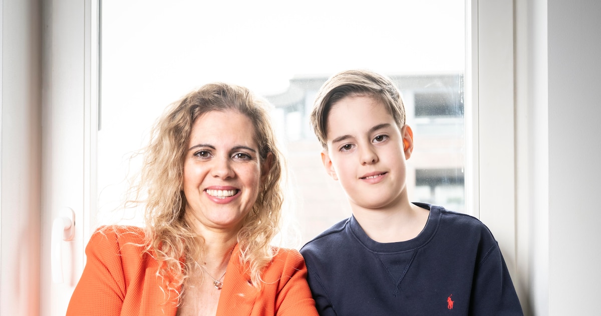 Aiden (10) en Flor (47): ‘In Portugal ben ik de Nederlander, hier de Portugees, maar ik voel mij nog