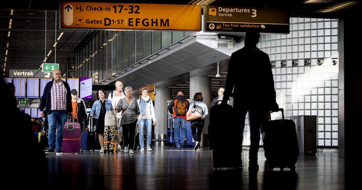 Amsterdamse start-up brengt op Schiphol mensen in beeld, ook al staan ze achter een muur