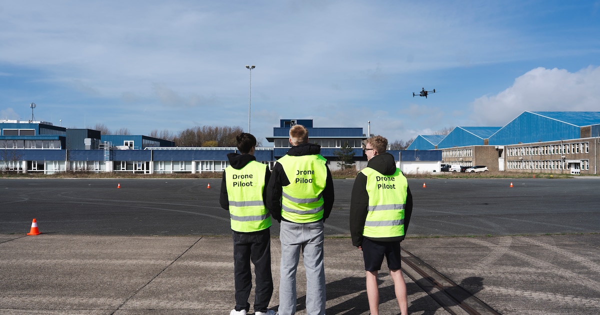 Deze Amsterdamse studenten zijn de dronepiloten van de toekomst: ‘Ik denk dat mensen het besturen be