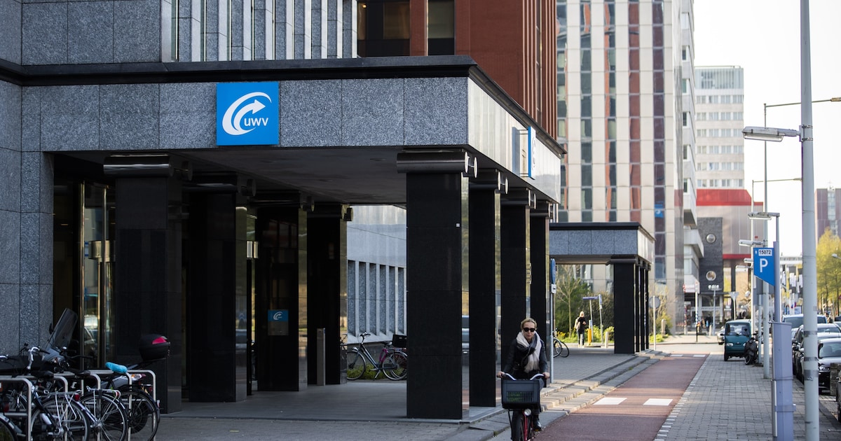 Drie grootste steden delen pasfoto’s niet meer met het UWV, Amsterdam meldt datalek