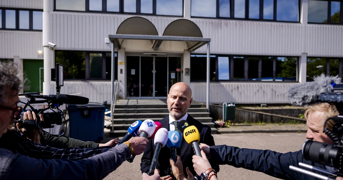 Burgemeester na vernielingen aan beoogde opvanglocatie voor asielzoekers in Loosdrecht: ‘Trekken hie