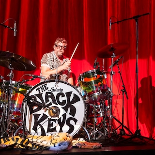 The Black Keys sound like their early days on cover album Peaches!