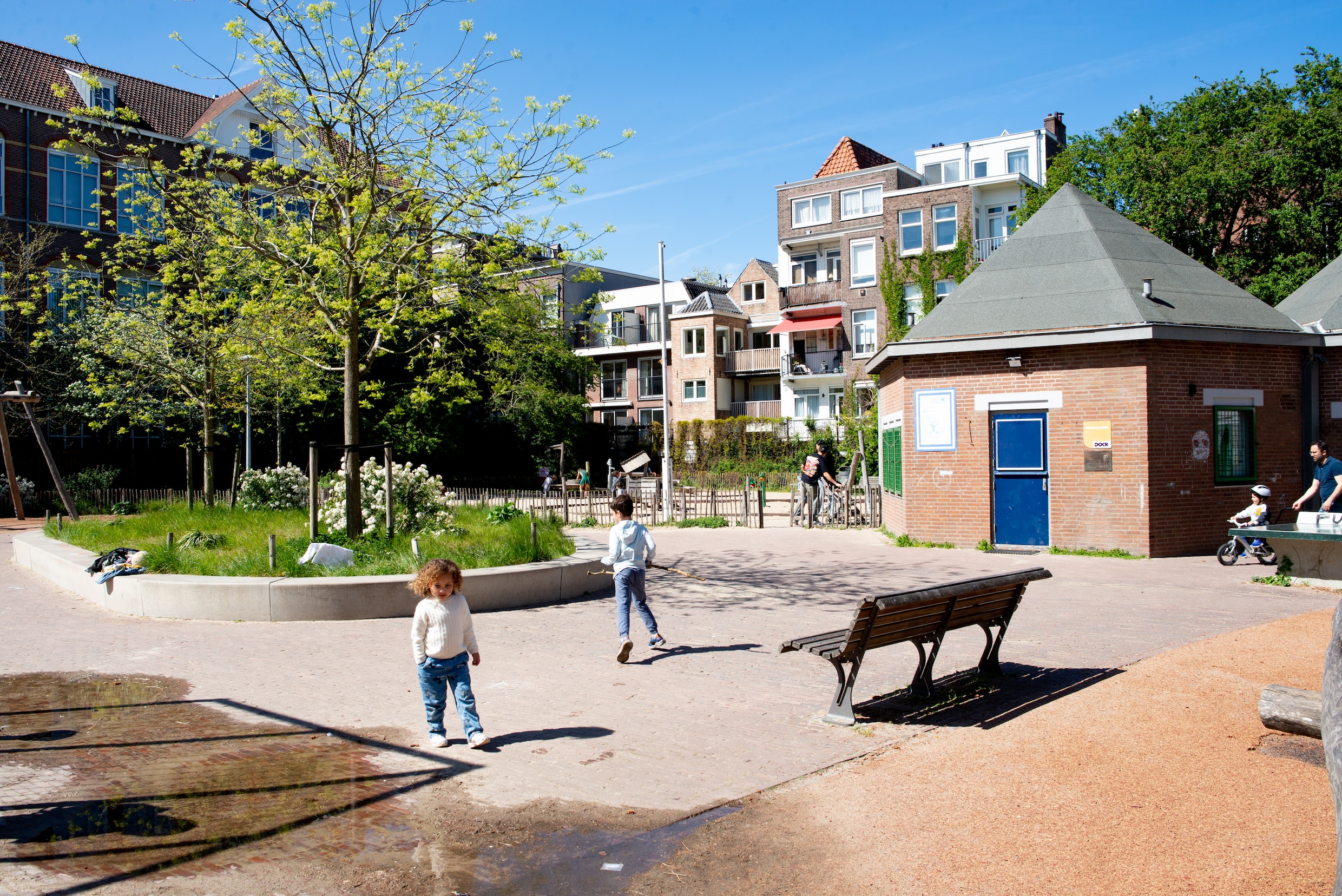 De leukste verborgen speeltuinen in het centrum van Amsterdam | Het Parool