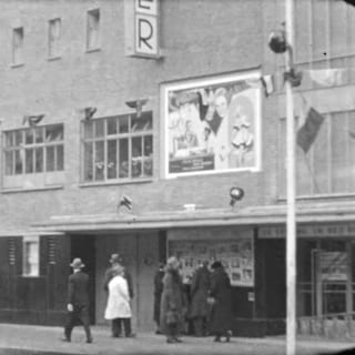 Unique film footage from Van Swinden Theater shows 1930s Amsterdam East