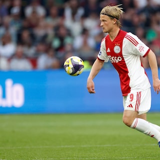 LIVE | Ajax again with Dolberg up front against FC Utrecht, Gloukh also starts