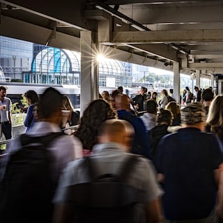 More people travel further for work in Amsterdam: Friesland and Drenthe also popular places to live
