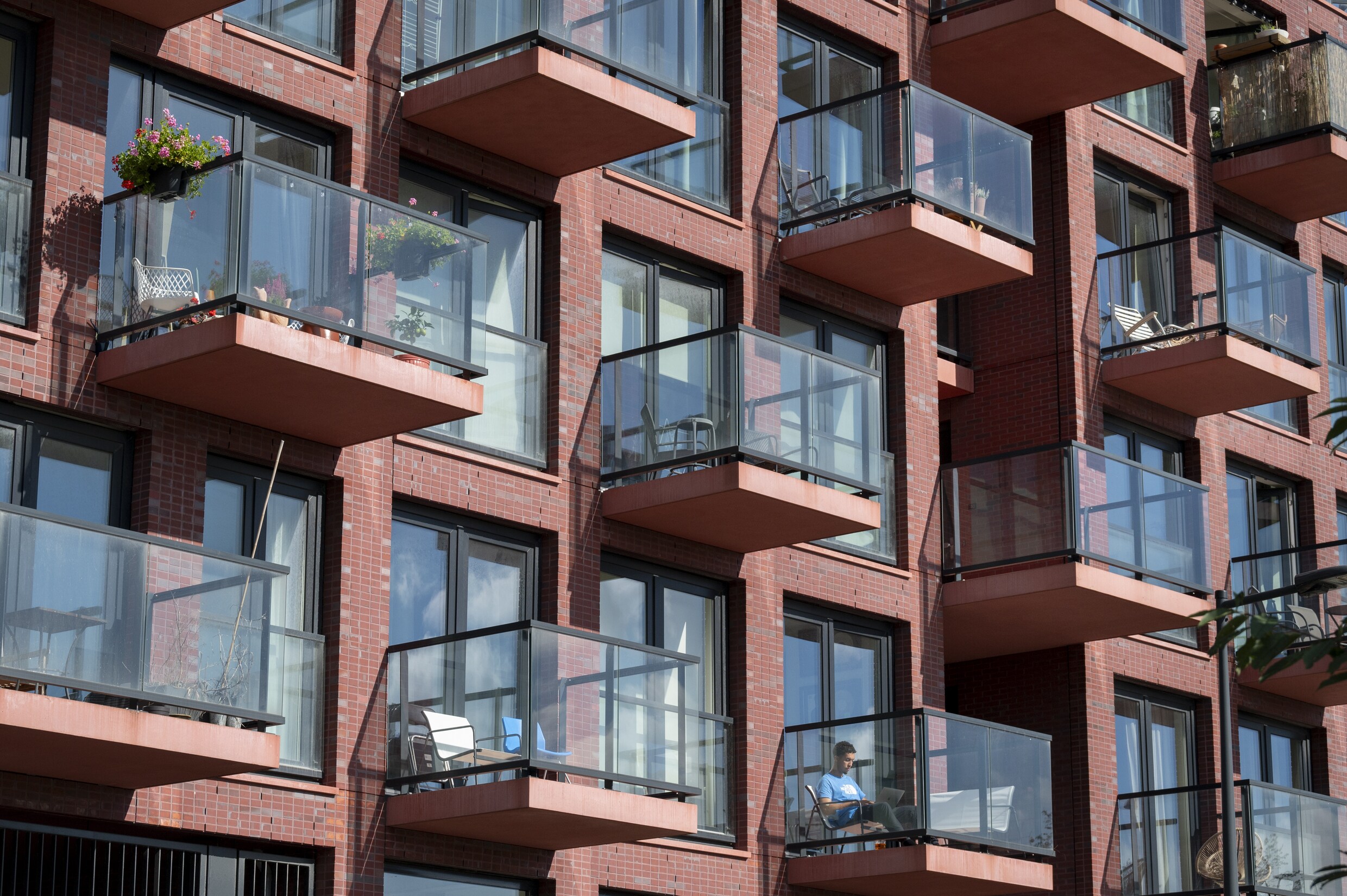 Tweedeling op de woningmarkt: steeds grotere kloof tussen huurders en ...