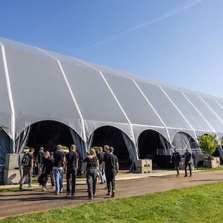 Amsterdam asked Environmental Service four times if new Music On festival tent was approved, but received no response