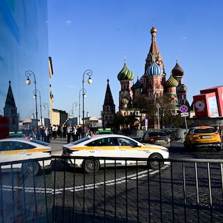 Two employees, 46.2 million in assets – mega fine for secretive taxi app exposes link between Russia and Amsterdam’s Zuidas