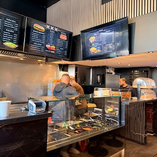 The snack bar still offers surprises, even for the Snackspert