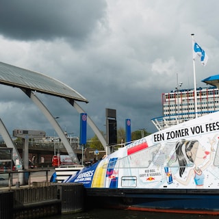 Don't let the ferry be a floating billboard for unhealthy energy drinks