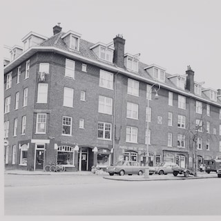 The first residents of this Amsterdam neighborhood had to adjust: the houses were like ‘palaces’ with running water and sewerage