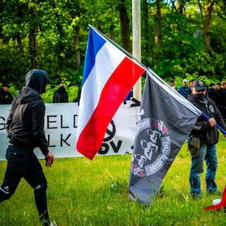 ‘Mensen roepen ‘Sieg Heil’ bij azc-protest: is dat niet meer dan ‘zorgwekkend’?’