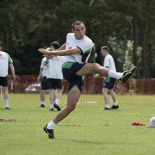 In the comic sports drama ‘Saipan’, two leading figures from 2002 Irish football bicker about everything