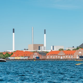 Other cities have long had public heating companies: what is holding Amsterdam back?