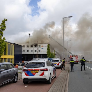 Major fire at commercial building in Diemen, NL Alert issued: ‘Close windows and doors’