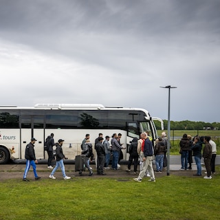 Amsterdam takes in 230 extra refugees due to shelter shortage in Ter Apel