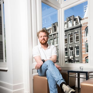 Comedian Pepijn Schoneveld (41): ‘I really don’t want to become dependent on a woman anymore’