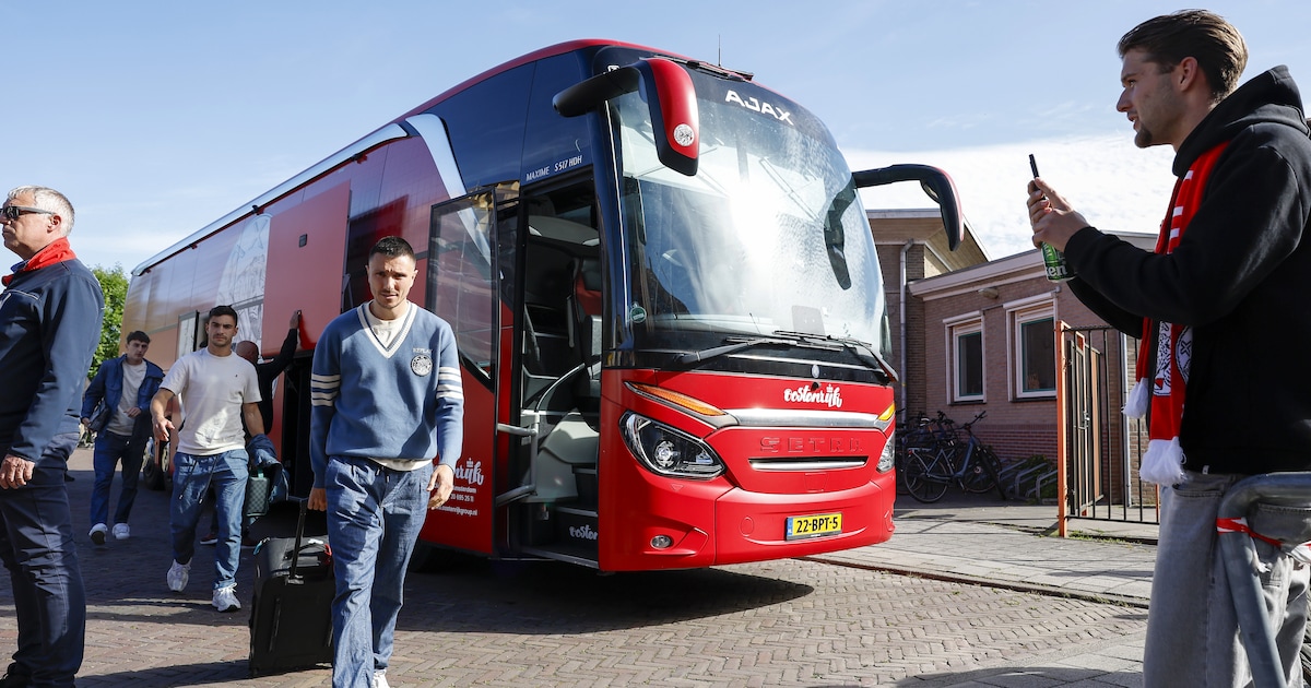 Ajax-FC Utrecht vervroegd naar 12.15 uur