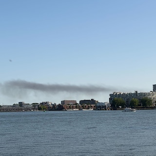 Major fire at allotment garden complex in Amsterdam East