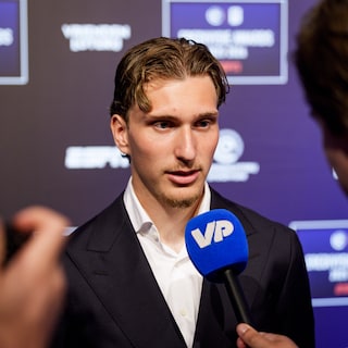 Mika Godts en Renee van Asten Johan Cruijff Talenten van het Jaar, Sarina Wiegman krijgt Eredivisie Oeuvre Award