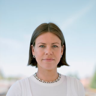 Behavioral psychologist Sanne (32) warns against constant AI use: ‘Ask yourself: are you using it to think better, or to avoid thinking?’