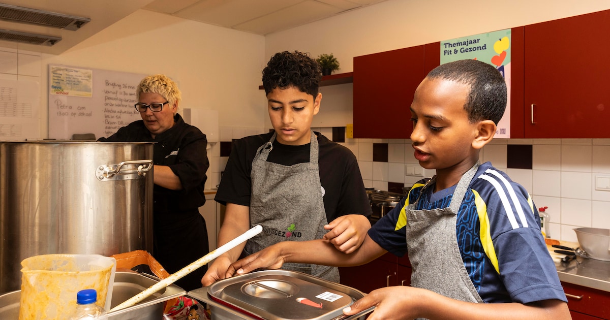 Stichting Lunchwijs zet zich in voor gezonde lunches op scholen: ‘Vaak gaat er iets snels in de rugz