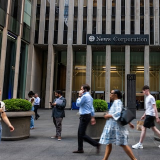 Trump spant weer zaak aan over Epstein – en zet kritische media opnieuw onder druk