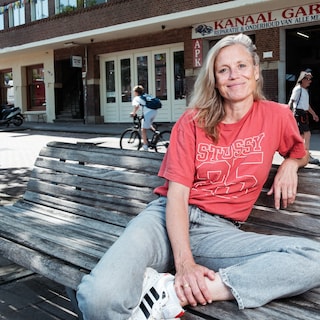 According to Sophie Hilbrand (50), every Amsterdammer should do these five things: ‘Edible gifts are the best’