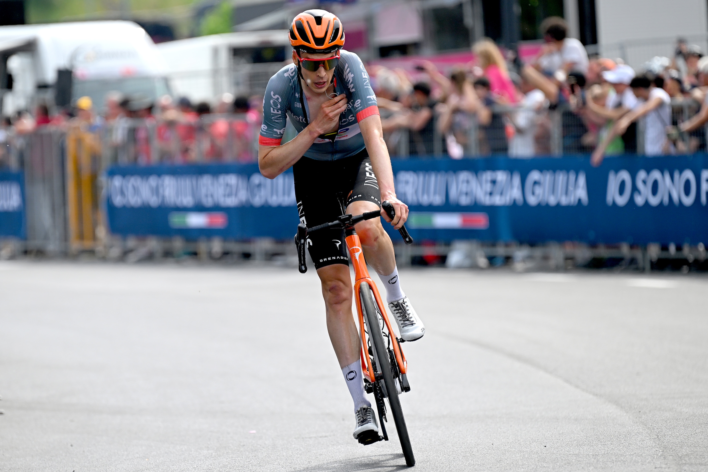 na-een-goede-giro-mag-thymen-arensman-dromen-van-winst-in-een-grote