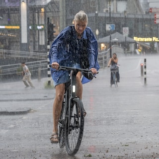 Felle buien op komst: kans op onweer en zware windstoten