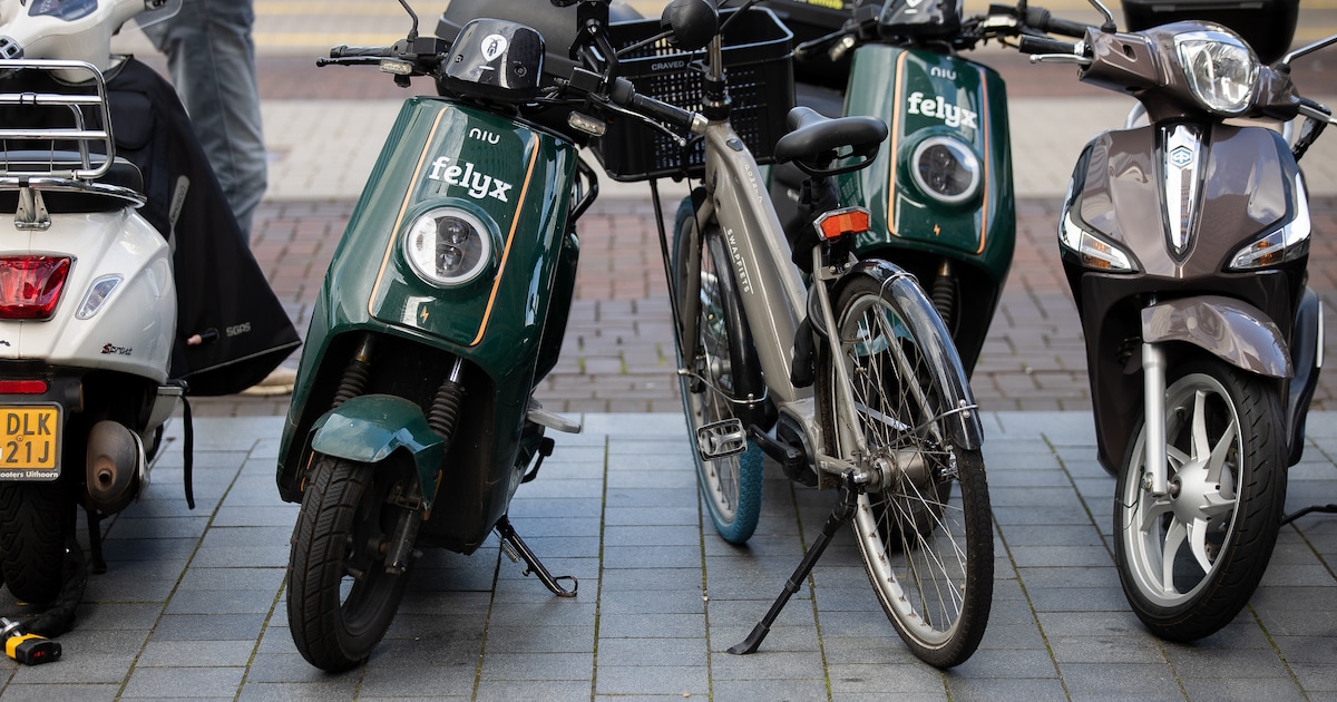 Is there a future for shared bikes in Amsterdam? Neighborhood hubs were meant for residents, but man