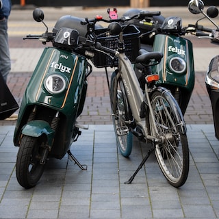 Is there a future for shared bikes in Amsterdam? Neighborhood hubs struggle to reach even one ride per day