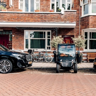 Almost half of drivers do not know traffic rules for microcars: 18 percent regularly drive illegally on bike paths