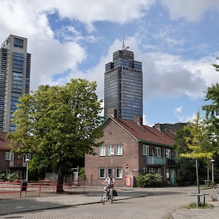 Gezinswoning in Amsterdam lastig te vinden, maar landelijk zijn er juist te veel – en dat overschot neemt snel toe