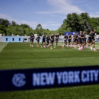 Oranje traint in Amerikaanse hitte, Duits toptalent mist WK