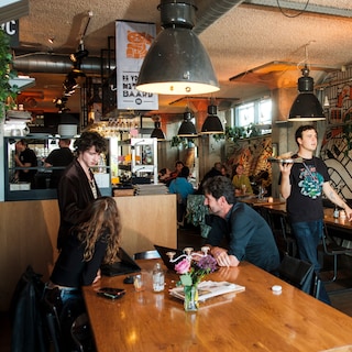The Woman with the Beard opens in Pakhuis de Zwijger restaurant: ‘What many people don’t know: rendang is a cooking method, not a dish’