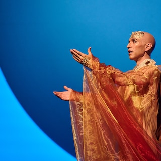 Review Akhnaten: Minimalist Philip Glass’s pharaoh opera keeps rolling on