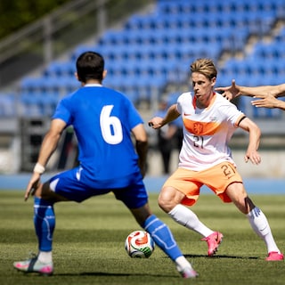 Reserves van Oranje verliezen van tweede keus Oezbekistan
