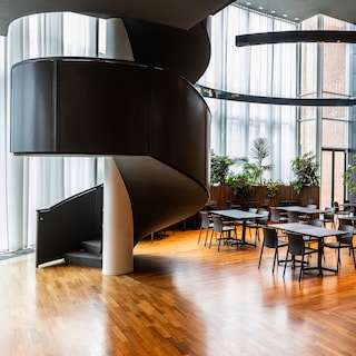 Brasserie Chez Van Rijn is shamelessly Instagrammable, the new Theatercafé in the Stopera is deliberately not: two Amsterdam cafes, two visions for interior design