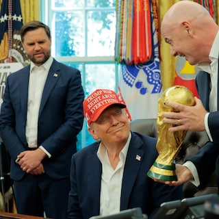 De bal gaat rollen, maar wie heeft er nog zin in Trumps WK? ‘Wat zullen Amerikaanse fans zich schamen’