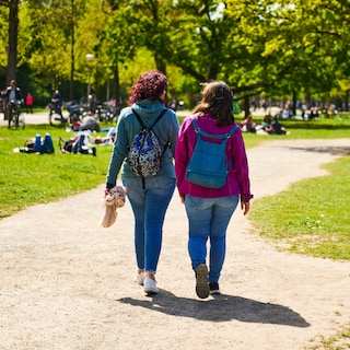 Na een grauwe start wordt het tropisch warm: vrijdag en zaterdag ruim 30 graden mogelijk