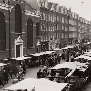 Why a scrawny 7-year-old André Hazes gave his first performance here at the Albert Cuyp Market