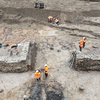 Archeologen doen unieke vondst in Nijmegen: grootste Romeinse badhuis van Nederland opgegraven