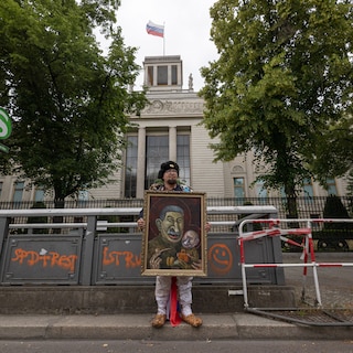 Russische artiest en Poetincriticus Semyon Skrepetsky doodgeschoten in Polen