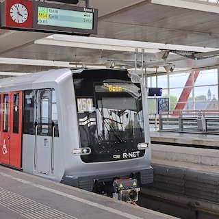 'Busy and major summer' for Amsterdam public transport: metro 50 suspended, fewer ferries, and Surinameplein overhaul