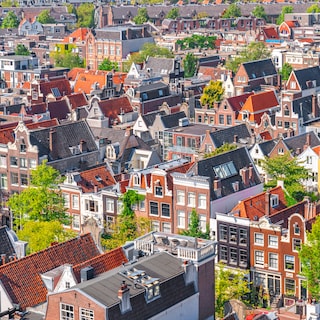 ‘Introduceer minimale woonduur voor wethouders Amsterdam’