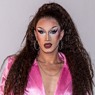 Drag queen assaulted at tram stop in Amsterdam-West: ‘I was suddenly punched in the face’
