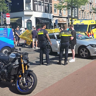 Cyclist injured in collision with taxi on Jan Pieter Heijestraat in Amsterdam-West