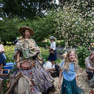 Amsterdam has (the beginning of) a new forest in Erasmus Park: ‘Everyone has a story about a tree’